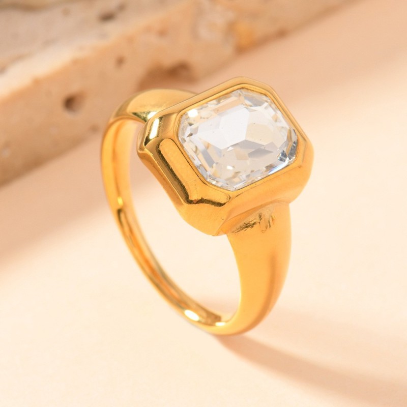 Cross-Border Hot Selling Stainless Steel Ring Cast Square Diamond Ring 18k Gold Plated Fashion Titanium Steel Jewelry Wholesale Factory