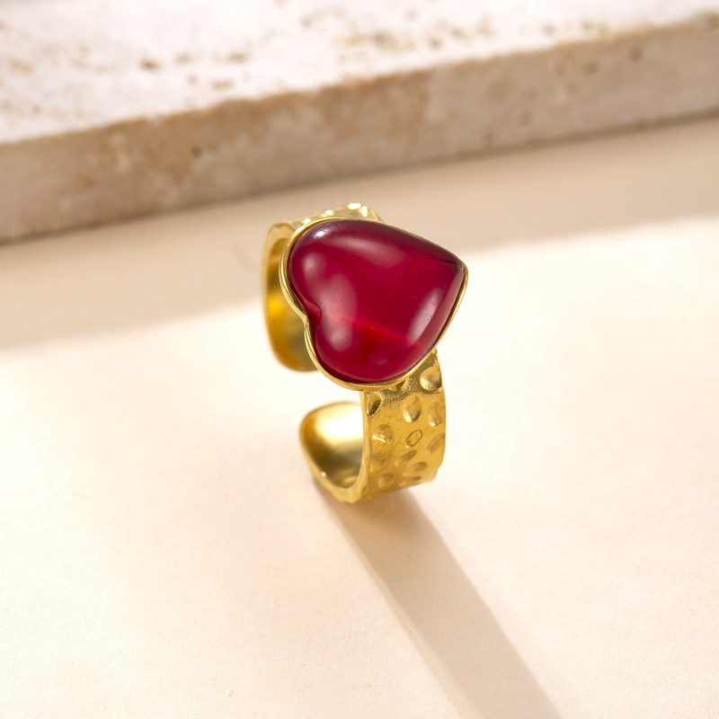 Cross-Border Hot Selling Stainless Steel Ring French Retro Plated 18k Gold Titanium Steel Jewelry Welding Plate Heart Natural Stone Ring