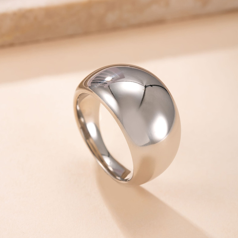 Cross-Border New Stainless Steel Jewelry High-End Simple 18K Gold Plated Ring Cast Smooth Titanium Steel Couple Ring