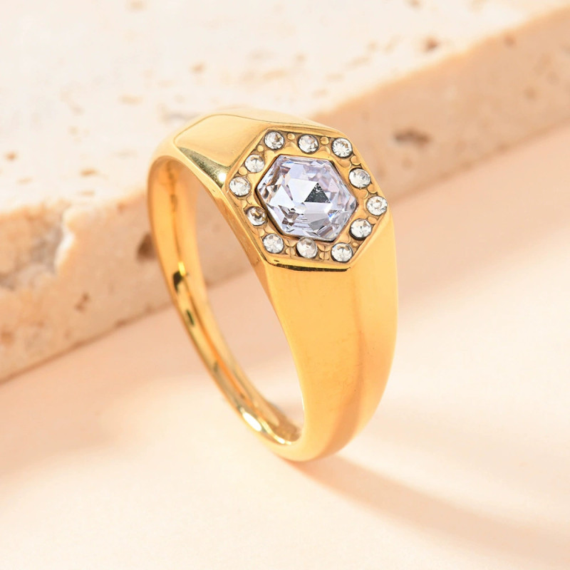 Cross-Border Fashion Stainless Steel Ring Cast Hexagonal Inlaid Colorful Diamond Ring Fashion Light Luxury Titanium Steel Jewelry Wholesale