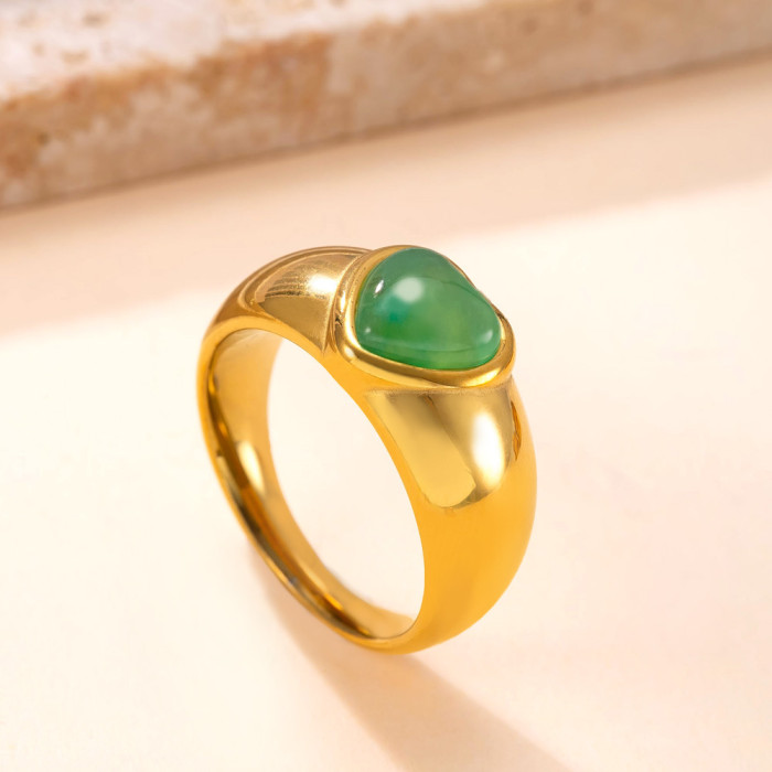 Hot-Selling Stainless Steel Ring for Women, Niche Light Luxury Vintage Ring, Cast Heart with Natural Stone, Titanium...