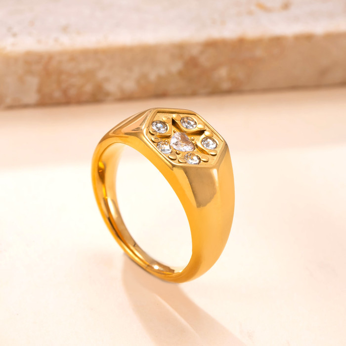 Stainless Steel Jewelry Retro Palace Style Couple Rings Cast Hexagonal Heart Stone Titanium Steel Rings Manufacturer