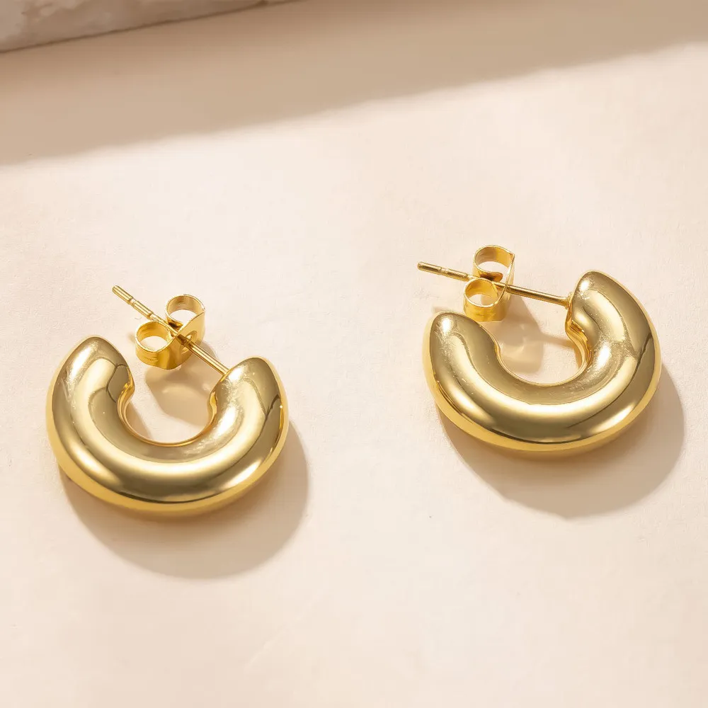 Cross-Border New Product U-Shaped Earrings for Women Fashionable Light Luxury Round Earrings 18K Gold Plated Stainless Steel Ear Jewelry Manufacturer Wholesale