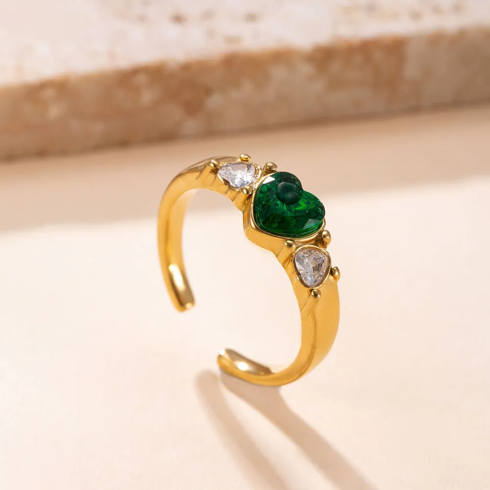 Cross-Border New Stainless Steel Ring Casting Heart-Shaped Colored Diamond Index Finger Ring Light Luxury High-End Titanium Steel Jewelry Manufacturer