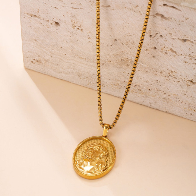 New Stainless Steel Necklace Retro Hip-Hop Vacuum Electroplated 18K Gold Cast Round Plate Portrait Titanium Steel Pen...