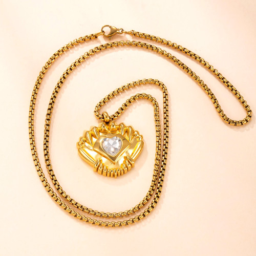 Cross-Border Hot Selling Stainless Steel Necklace Casting Love Heart Zircon Pendant Light Luxury Design Sense Plated 18k Gold Titanium Steel Jewelry