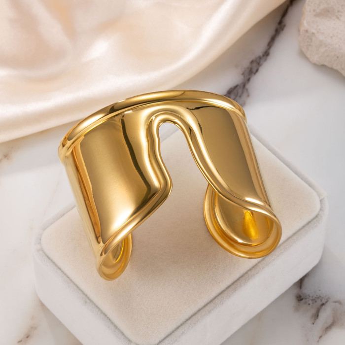 Cross-Border Hot-Selling Titanium Steel Jewelry Design Sense Vacuum Electroplated 18k Gold Bracelet Smooth Open Stainless Steel Bangle Factory