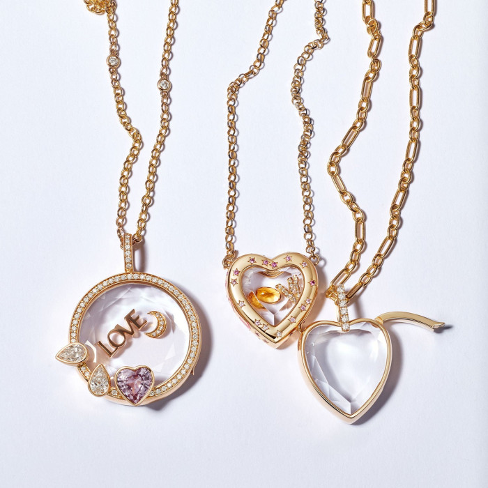 European and American Retro Personality Photo Box Pendant Necklace Openable DIY Pendant Hollow Design Transparent Box 18K Gold Color Retention