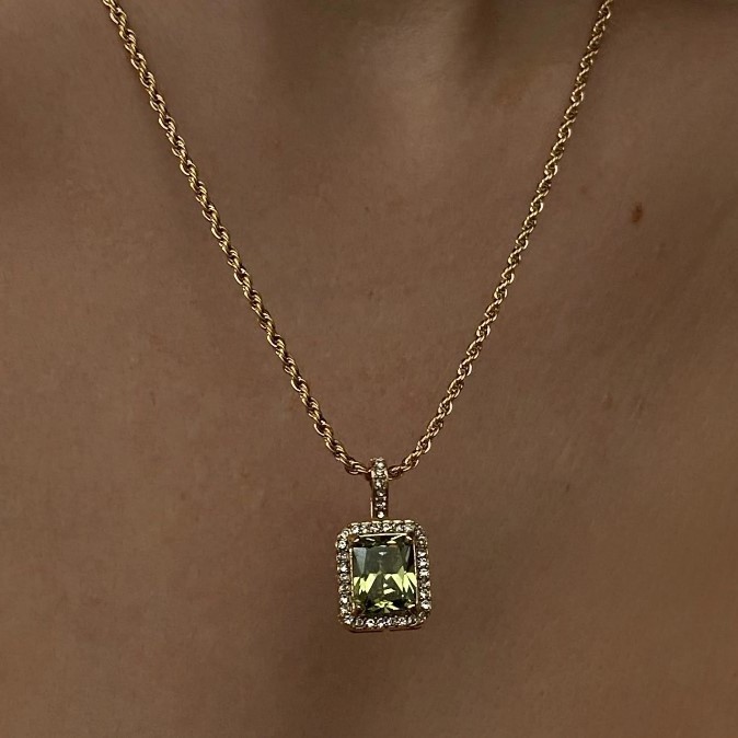 Cross-Border Hot Sale Retro British Style Niche In Trend Zircon Full Diamond Square Braided Titanium Steel Chain