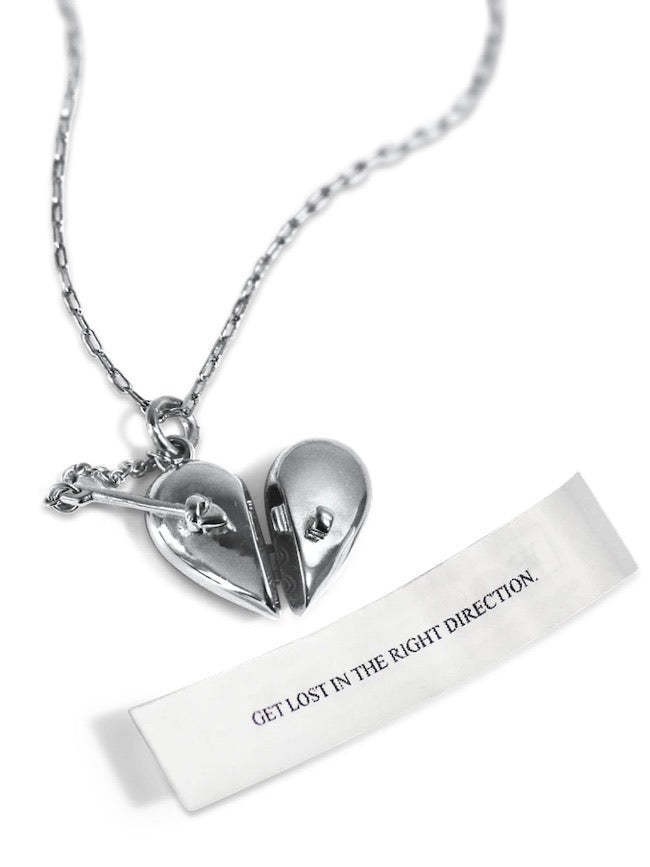 Titanium Steel Valentine's Day Proposal Natural Shell Heart-shaped Commemorative Photo Box Pendant Necklace Open and Close Pendant High Color Retention