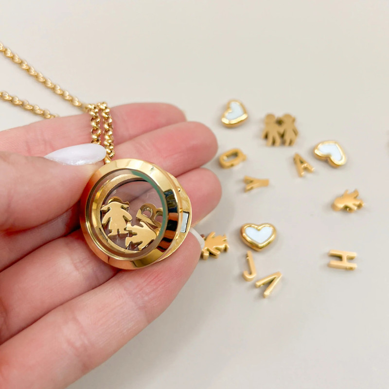 European and American Retro Personality Photo Box Pendant Necklace Openable DIY Pendant Hollow Design Transparent Box 18K Gold Color Retention