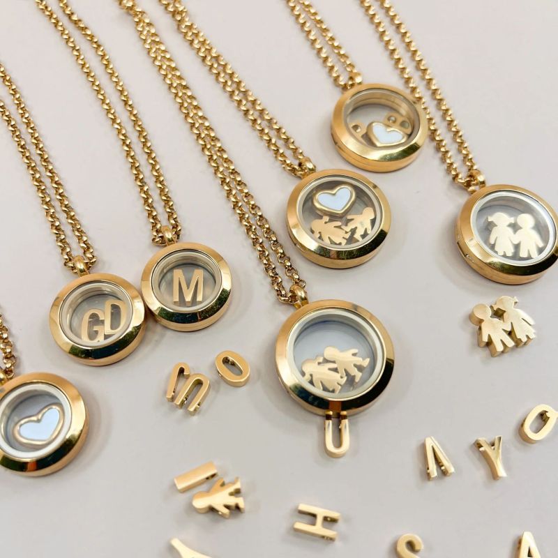 European and American Retro Personality Photo Box Pendant Necklace Openable DIY Pendant Hollow Design Transparent Box 18K Gold Color Retention