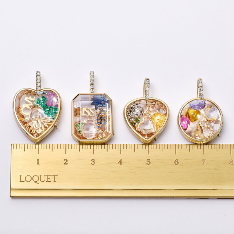 European and American Retro Personality Photo Box Pendant Necklace Openable DIY Pendant Hollow Design Transparent Box 18K Gold Color Retention