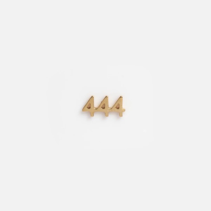 European and American Retro Personality Photo Box Pendant Necklace Openable DIY Pendant Hollow Design Transparent Box 18K Gold Color Retention