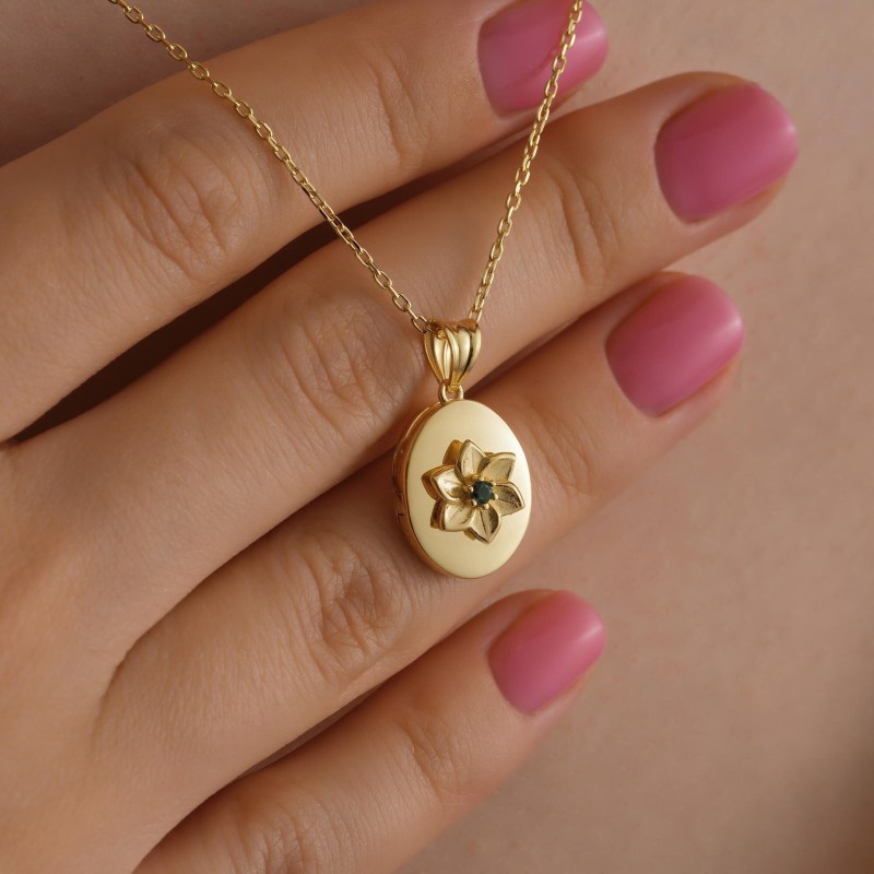 Vintage December Flower Photo Album Pendant Family Gift Mother's Day Oval Birthstone Photo Frame Necklace