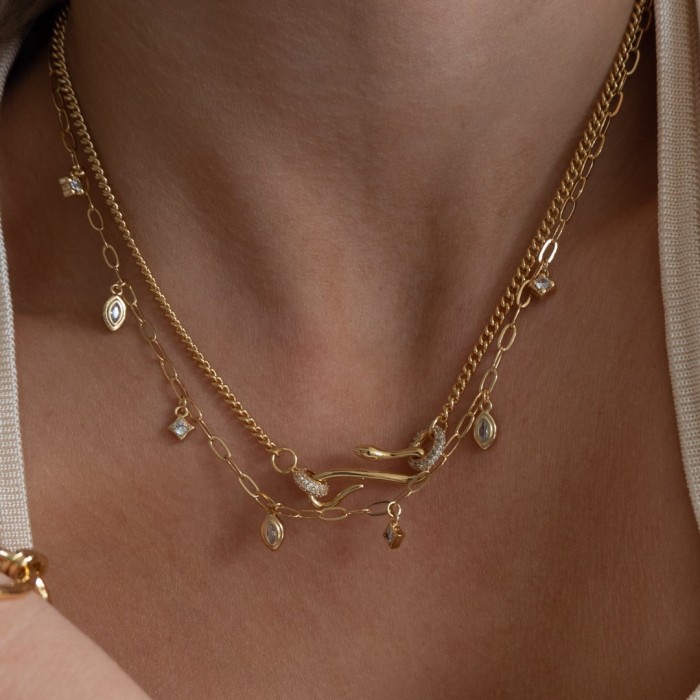 European and American Niche Retro Snake Necklace Snake Pendant Sweater Chain Inlaid Zirconia Choker Exquisite Necklace