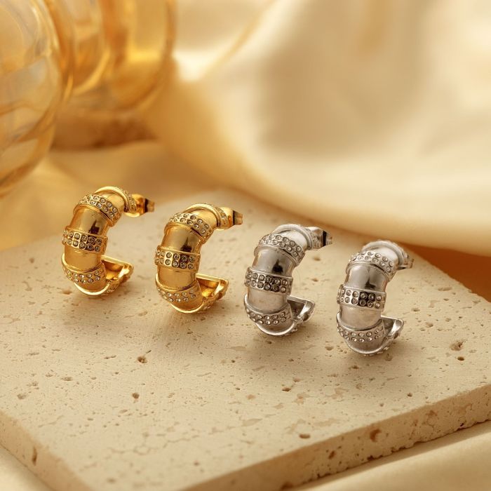 Cross-border exclusive supply of European and American zircon striped stud earrings, stainless steel C-shaped earrings for women, fashionable earrings