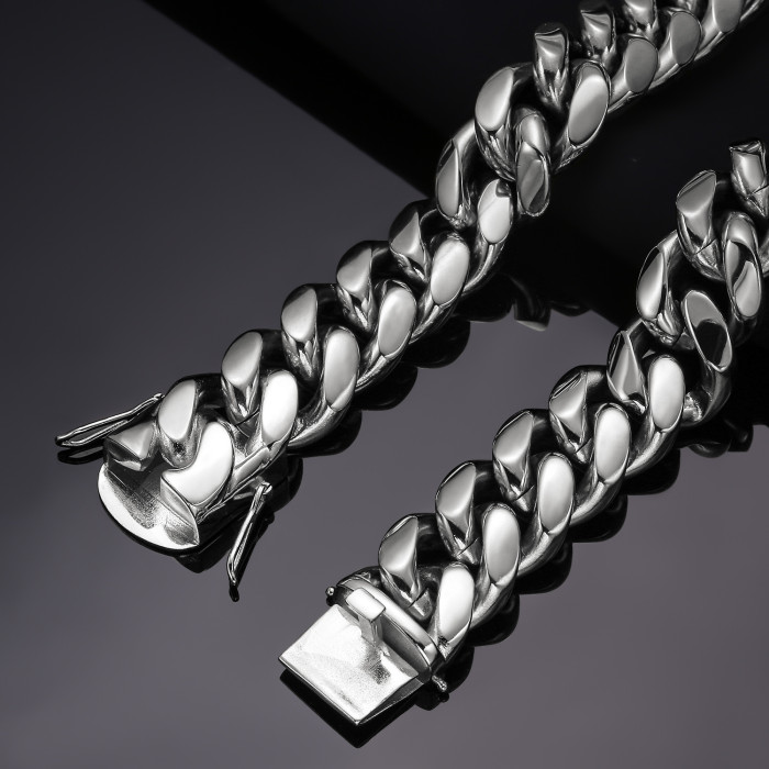 New cross-border e-commerce men's necklace, steel-colored Cuban chain, encrypted chain, stainless steel titanium steel jewelry, gift for boyfriend