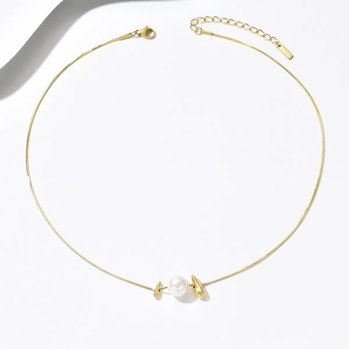 Cross-Border Two-Tone Daisy Inlaid Diamond Necklace main image