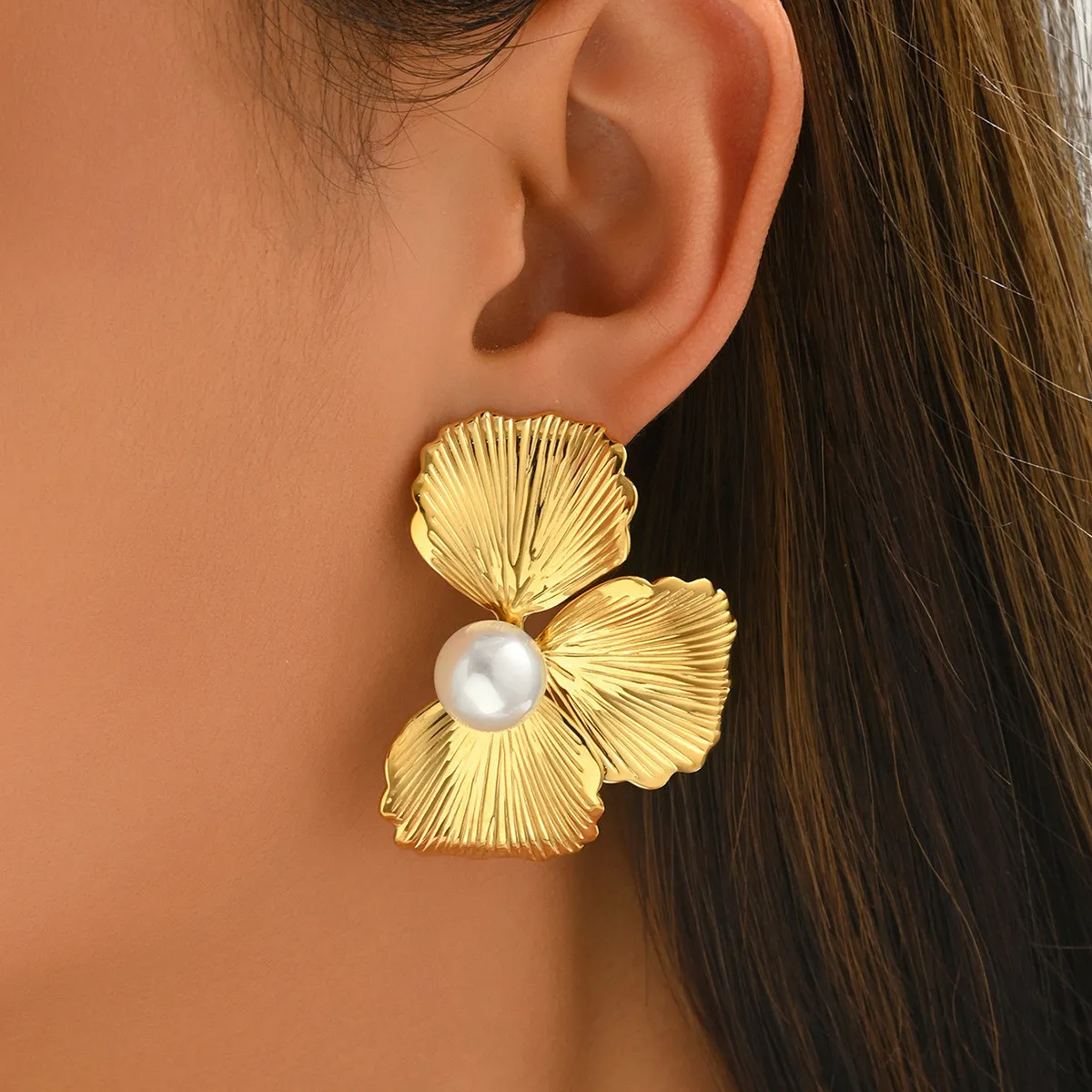 Exaggerated and Unique Leaf Earrings for Women with Irregular Wrinkle Texture, Hawaiian Holiday Ear Accessories