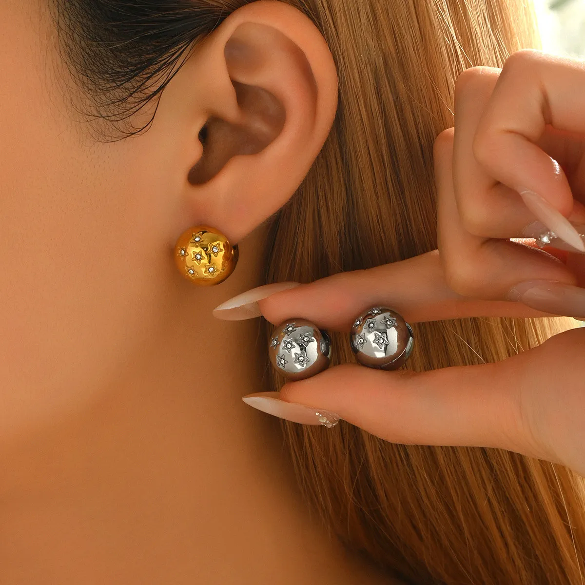 Cross-Border Two-Tone Daisy Inlaid Diamond Necklace main image