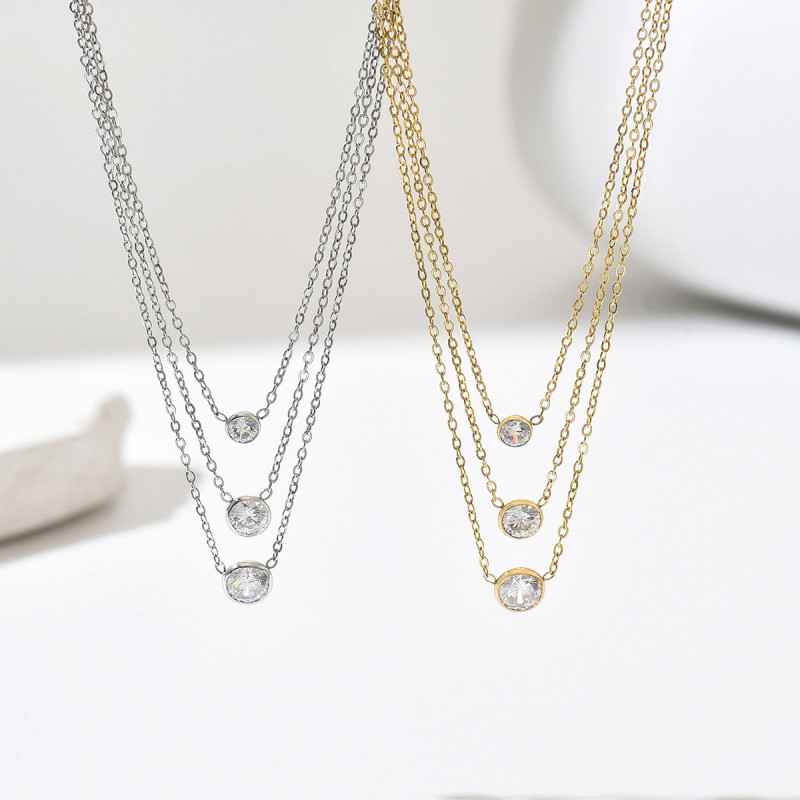 Three-layer diamond-encrusted two-tone titanium steel layered necklace, niche exquisite high-end collarbone chain, versatile and stylish