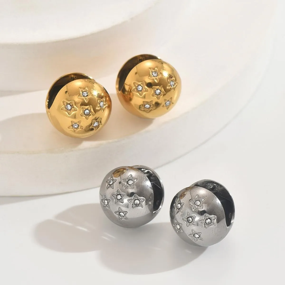 Cross-Border Two-Tone Daisy Inlaid Diamond Necklace main image