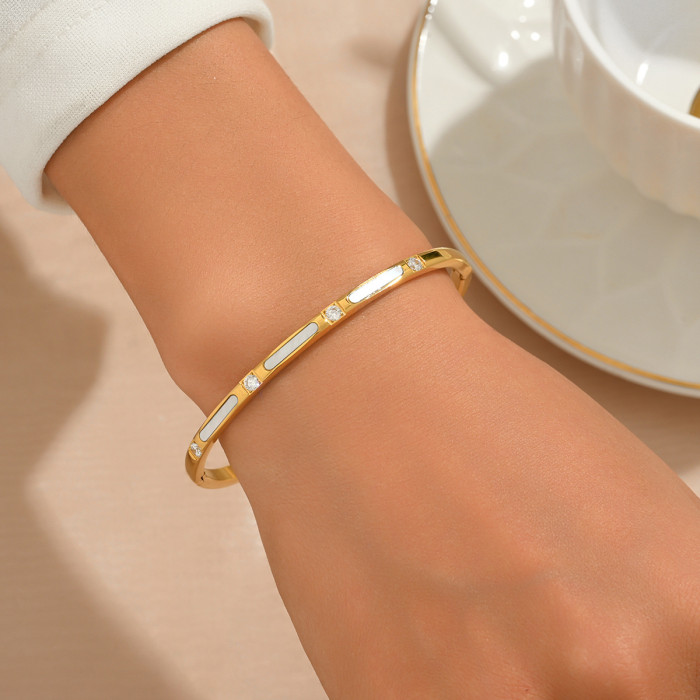 Cross-border foreign trade stainless steel bracelet for women, fashionable and simple for commuting, luxurious and elegant bracelet, available for wholesale