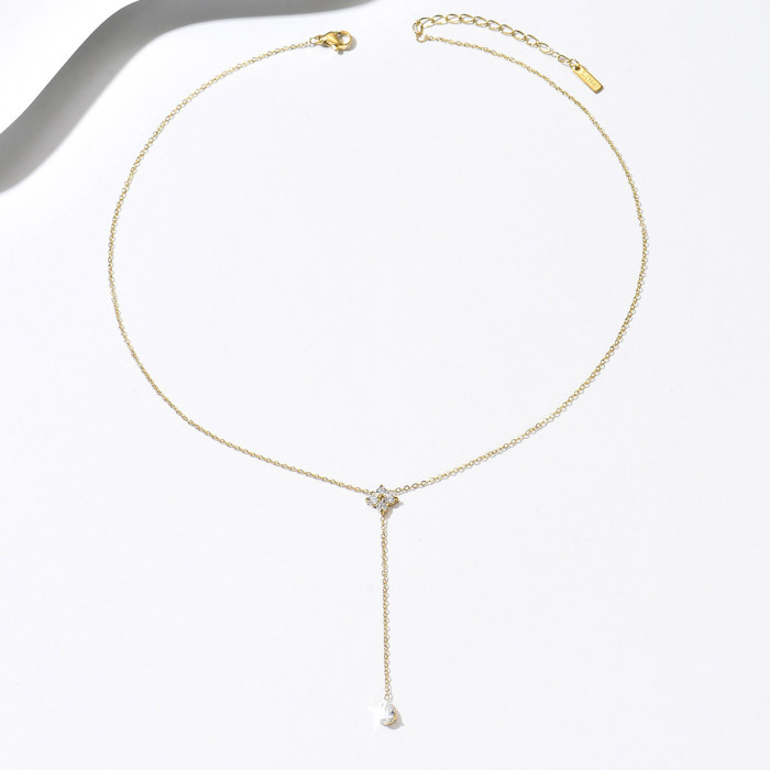 Flower-shaped water drop inlaid with zircon titanium steel Y-shaped niche high-end collarbone chain, versatile and elegant for commuting
