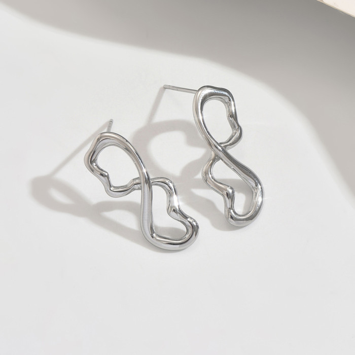 European and American minimalist style irregular wave earrings, titanium steel twisted S-shaped studs, niche design commuter earrings