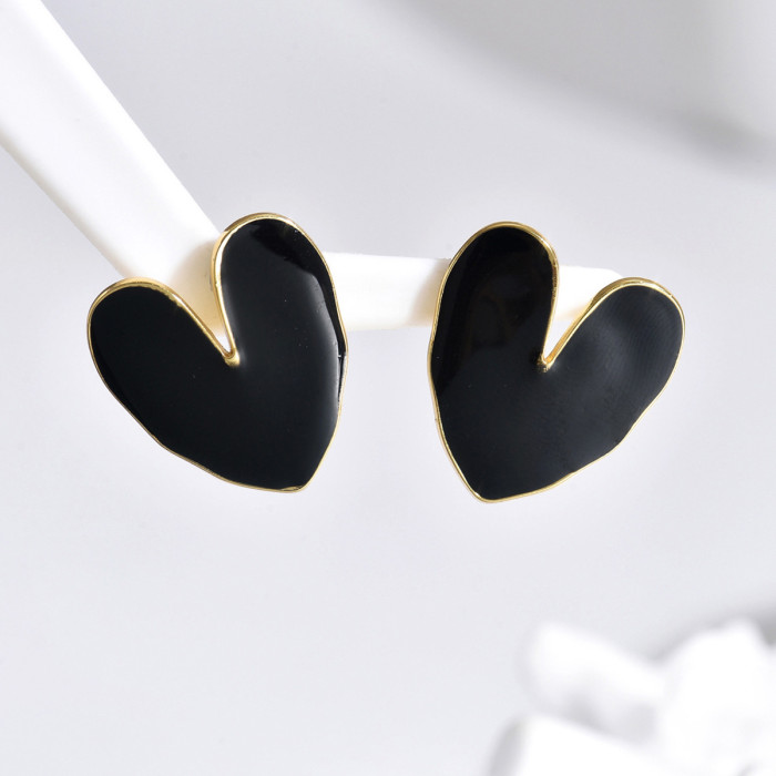 New Japanese and Korean style niche oil-drip heart earrings, exaggerated large version, sweet dopamine heart-shaped stainless steel earrings for women