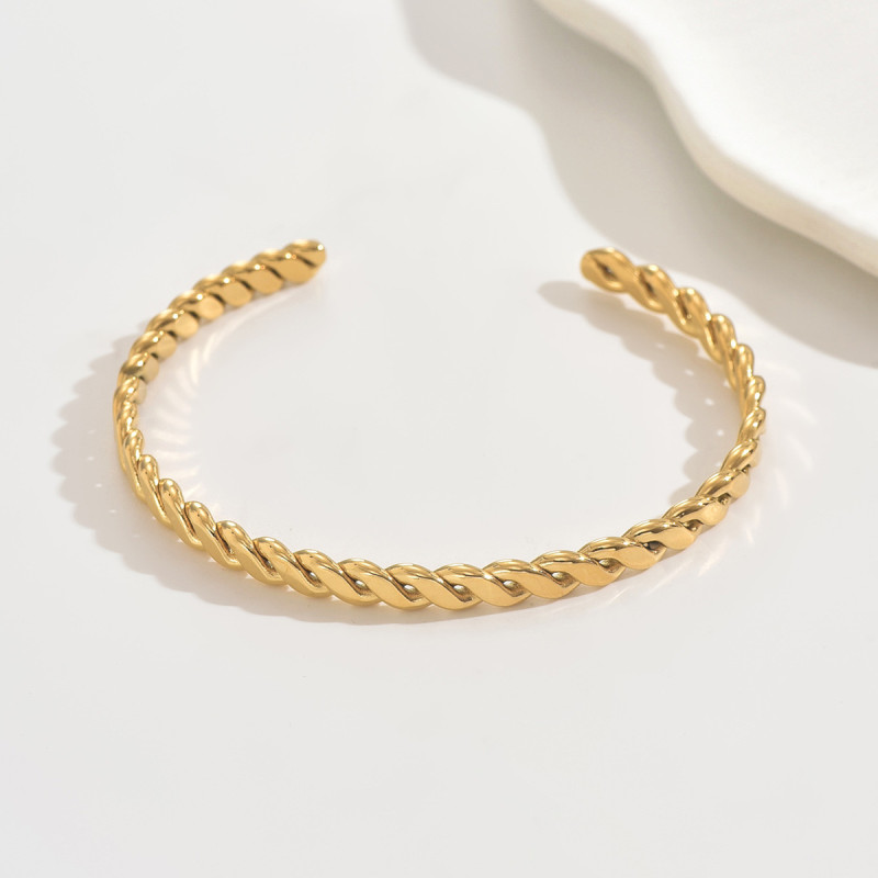 Stainless steel bracelet with Roman letters, simple and elegant, electroplated, fashionable, gold-colored bracelet jewelry for women