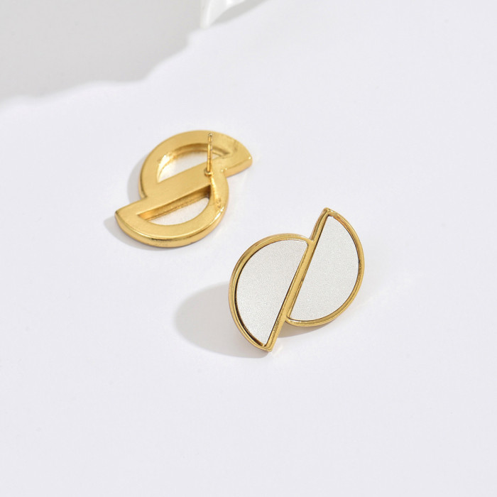 European and American semi-circular irregular gold-edged white mother-of-pearl titanium steel earrings, niche design with a sense of sophistication and elegance