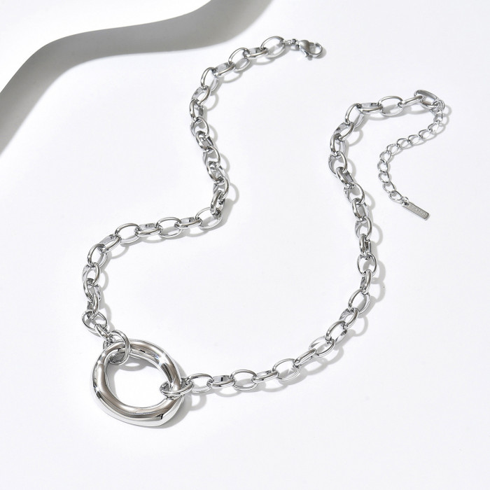 Cross-border European and American fashion temperament workplace commute titanium steel necklace with irregular ring pendant collarbone chain versatile necklace