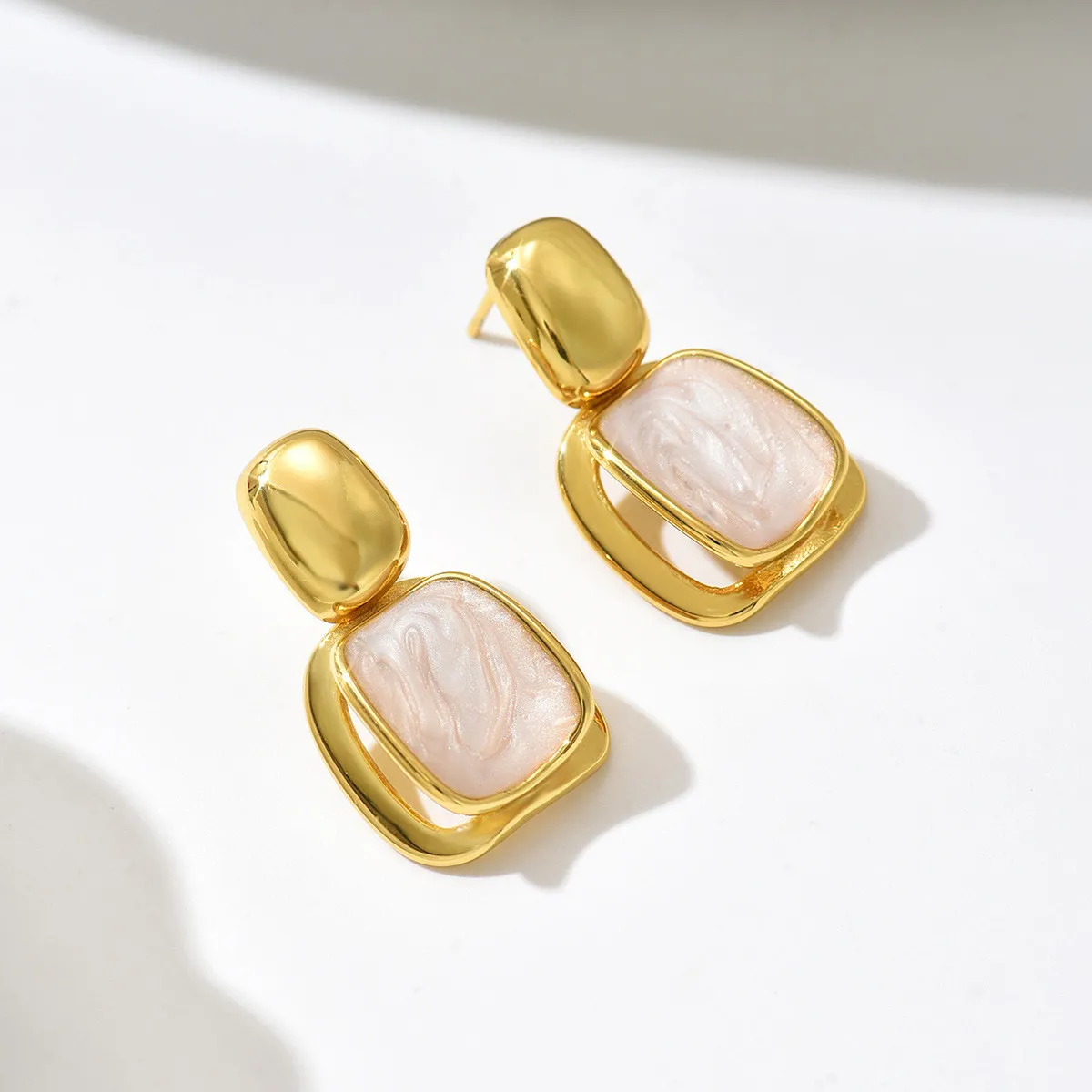 Cross-Border Two-Tone Daisy Inlaid Diamond Necklace main image