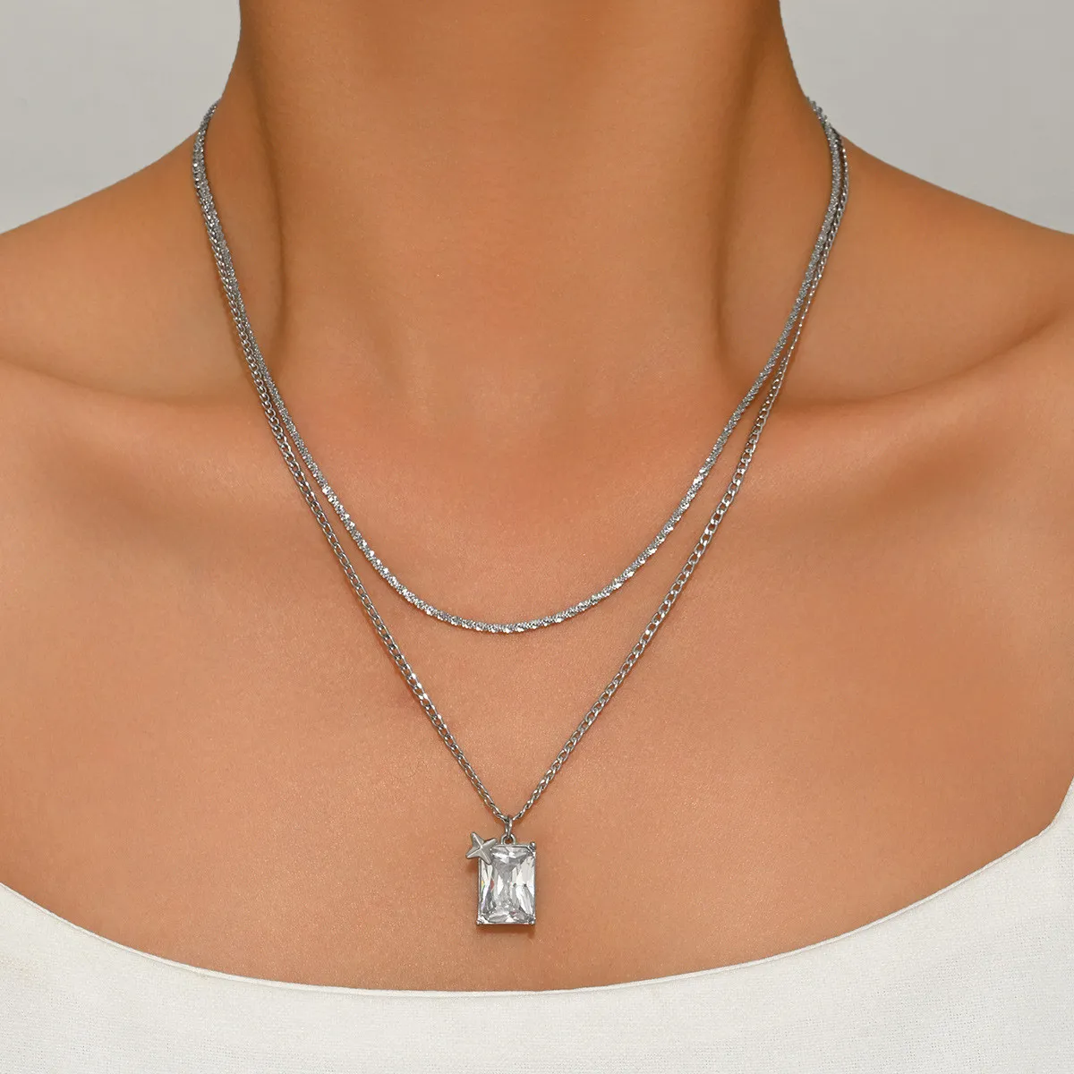 Cross-border European and American stainless steel double-layer stacked necklace with square diamond pendant, collarbone chain, niche design commuter neck accessory