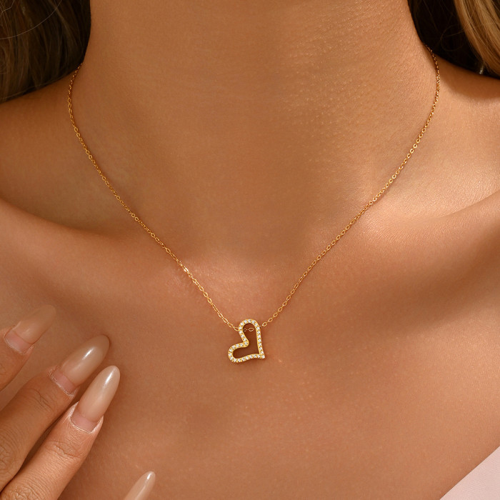 Cross-border European and American fresh and sweet hollow heart-shaped diamond necklace, gold base with sparkling diamonds, niche fine chain, light luxury jewelry