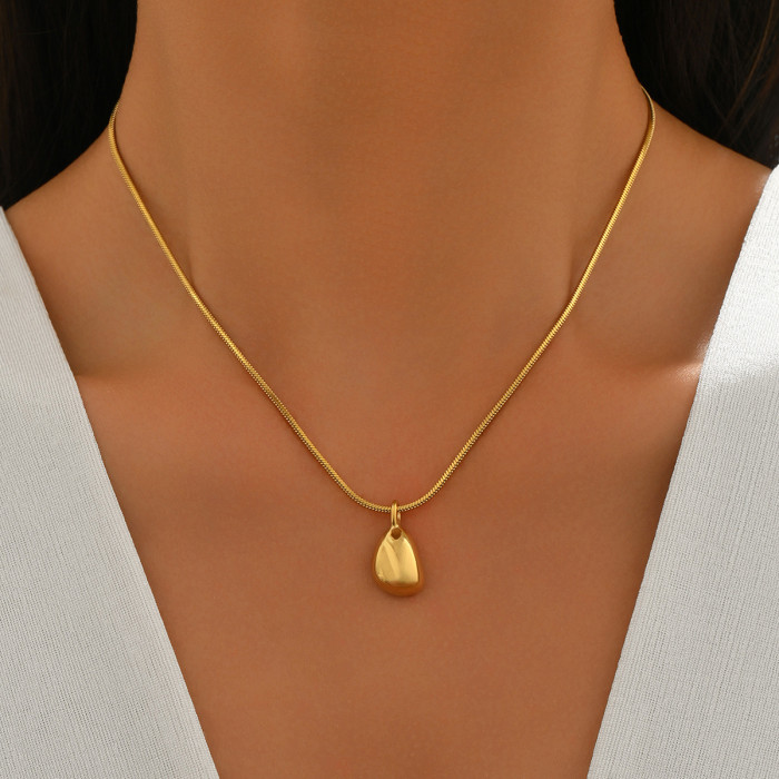 European and American niche high-end irregular geometric cone pendant necklace, trendy and versatile for everyday wear
