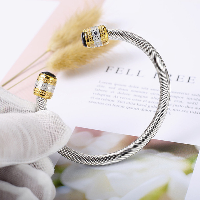 New European and American style two-tone titanium steel bracelet with polka dot pattern, non-fading twisted wire bracelet with black agate, wholesale.