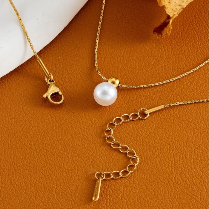 French-style minimalist luxury niche pearl pendant necklace, 18k titanium steel, versatile and elegant design