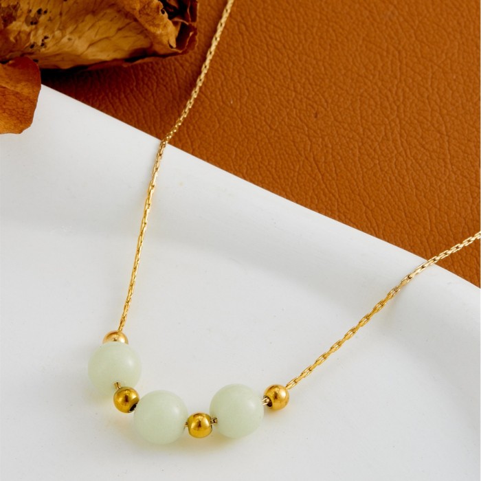 Vintage Elegant Hetian Jade Niche Design Titanium Steel Necklace for Women, Fashionable and Minimalist Choker Jewelry