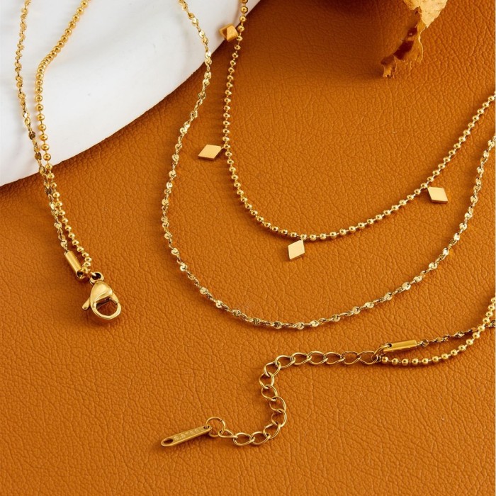 Cross-border exquisite and fashionable double-layered gold rhombus pendant collarbone chain with a unique design, niche high-end light luxury necklace