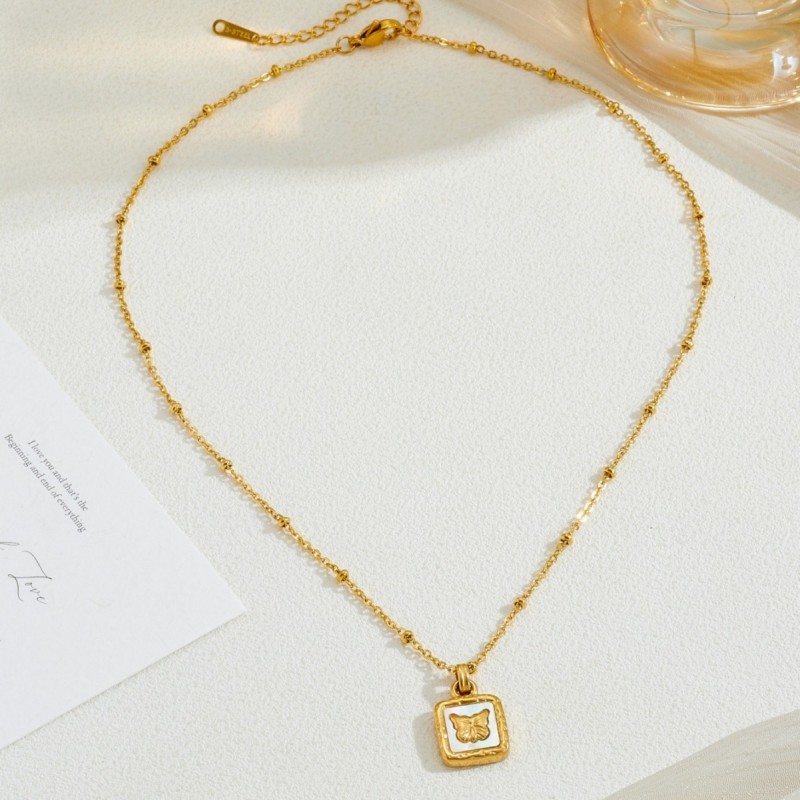 Titanium steel 18k square pendant mother-of-pearl butterfly relief bead collarbone necklace for women, niche design with a high-end fairy style