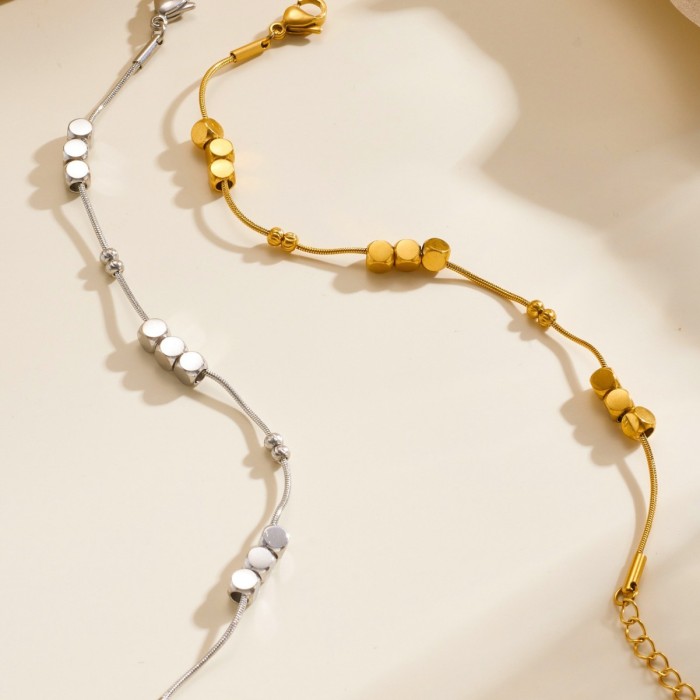 2025 New Women's Necklace and Bracelet, Fashionable and Unique Design, Versatile Small Square Clavicle Chain, Simple...