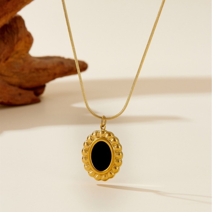 European and American cross-border vintage black and white gold-plated stainless steel oval geometric pendant chain necklace and earring set