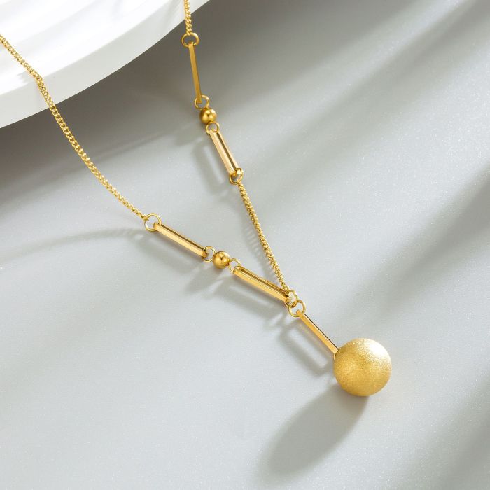 New titanium steel frosted small gold ball necklace for women, niche high-end clavicle chain, versatile and stylish choker