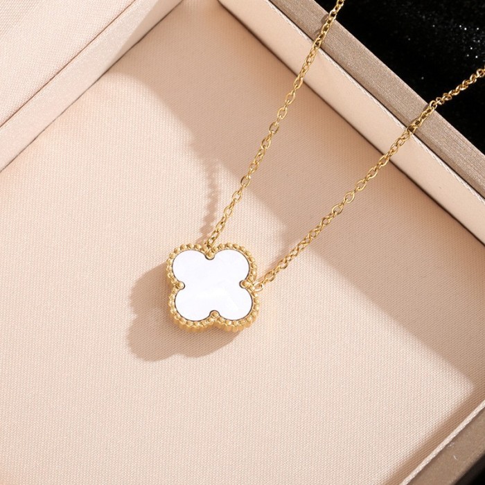 Korean-style diamond-encrusted crystal four-leaf clover titanium steel necklace for women, clavicle chain, popular design, 2023 new trendy style