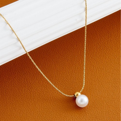 French-style minimalist luxury niche pearl pendant necklace, 18k titanium steel, versatile and elegant design