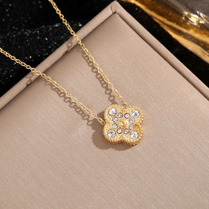 Korean-style diamond-encrusted crystal four-leaf clover titanium steel necklace for women, clavicle chain, popular design, 2023 new trendy style