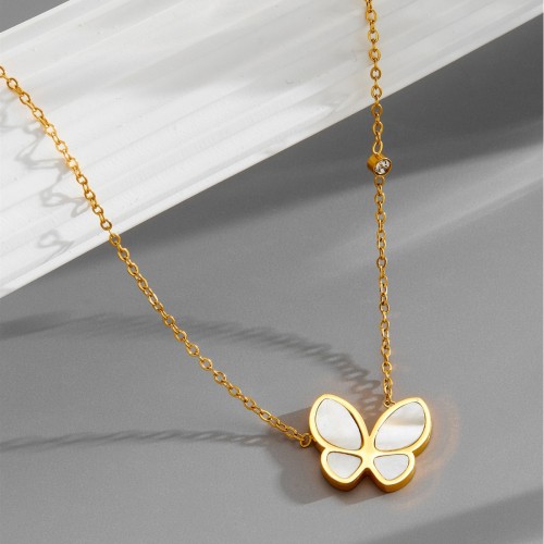 Fresh titanium steel 18k ultra-fairy butterfly forest-style mother-of-pearl necklace, Korean internet celebrity short elegant collarbone chain